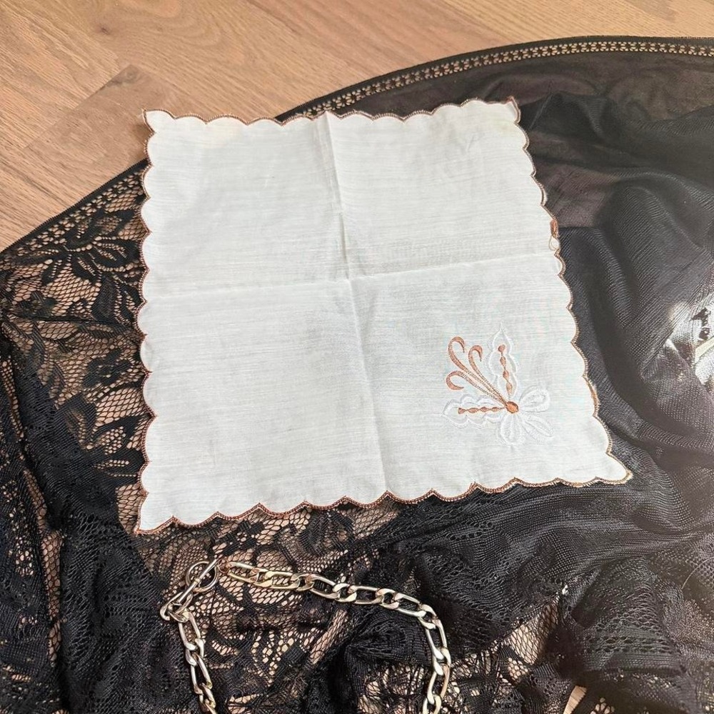 Vintage handkerchief scarf bundle - Picture 4 of 4